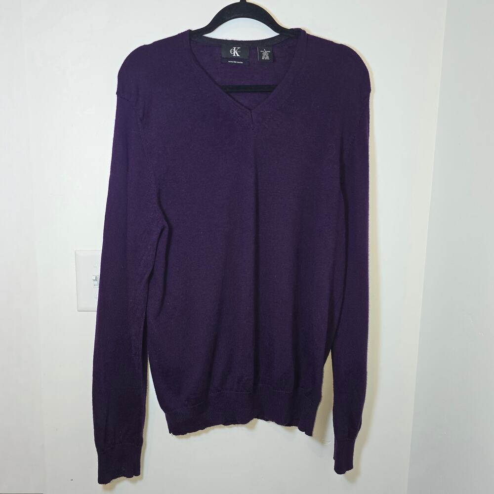 Calvin Klein Men’s Extra Fine Merino Sweater Size L Purple V-Neck Lightweight